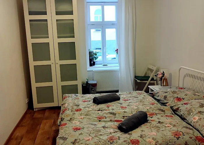 Quarto em Acomodações Particulares With Double Bed In Zizkov - Shared Bathroom Praga
