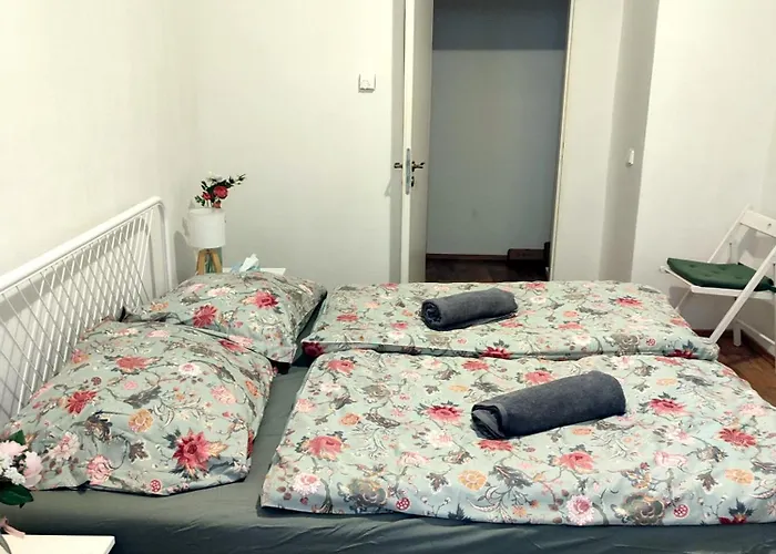 Habitación en casa particular With Double Bed In Zizkov - Shared Bathroom Praga